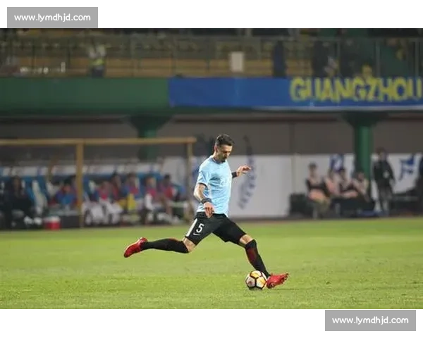 重庆队主场迎战富力队力争三分 展现球队新赛季冲刺潜力